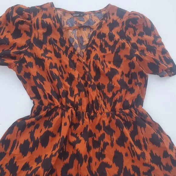 Shein Leopard Print Top - Picture 1 of 2